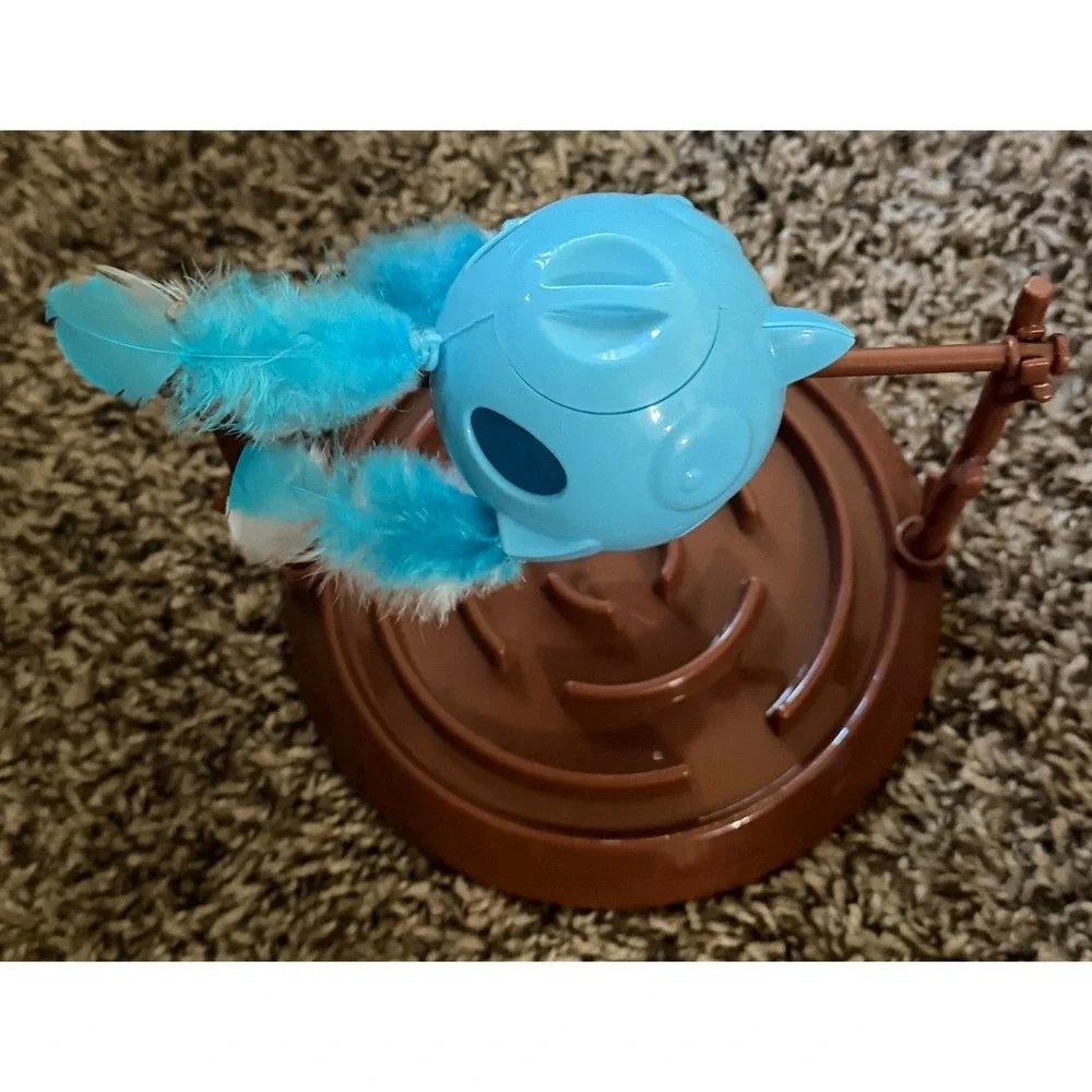 Doc & Phoebe-Twirly Bird Snacker Cat Toy